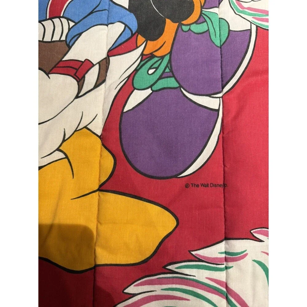 Vintage Disney Mickey & Friends Sports Reversible Twin Comforter Quilt 90s 80s